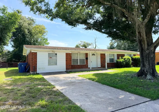 Photo 2 of Single family home for sale at 10905 Player Rd W, Jacksonville, FL 32218 | MLS# 2164500 | Listing updated on 2026-09-21