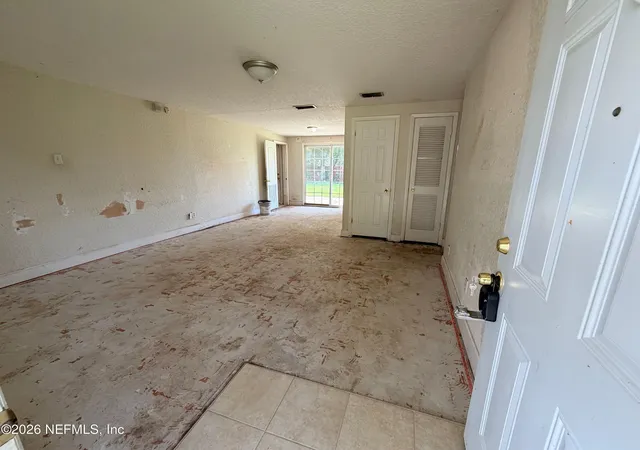 Photo 3 of Single family home for sale at 10905 Player Rd W, Jacksonville, FL 32218 | MLS# 2164500 | Listing updated on 2026-09-21
