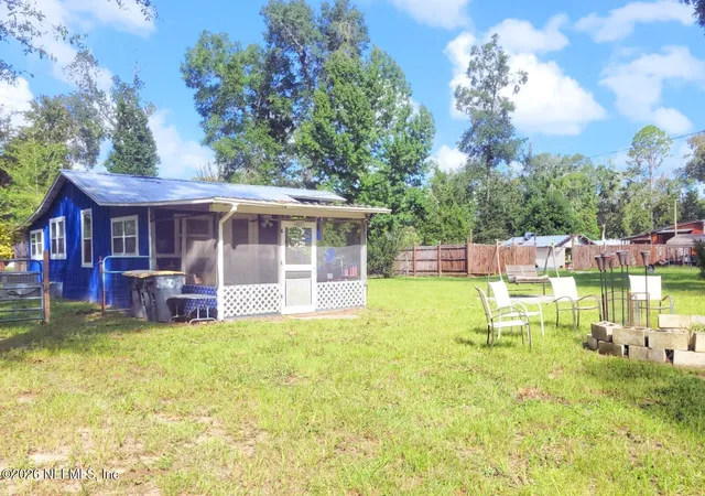 Photo 2 of Single family home for sale at 4007 Sw Wilson Springs Rd, Fort White, FL 32038 | MLS# 2164575 | Listing updated on 2026-10-07