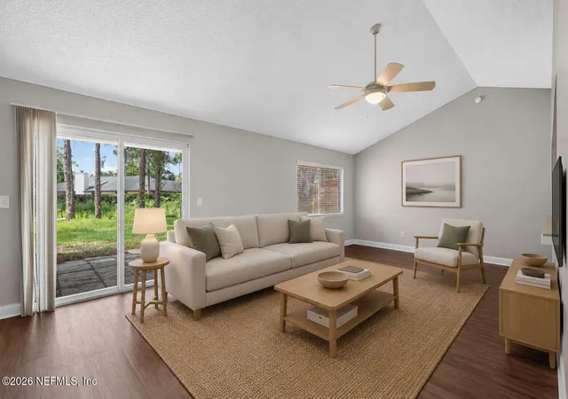 Photo 3 of Sale Pending at 3918 Pine Breeze Rd S, Jacksonville, FL 32257 | MLS# 2164587 | Listing updated on 2026-09-18