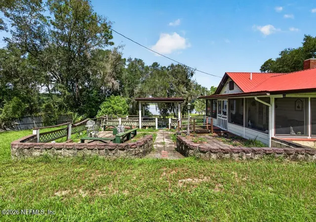 Photo 3 of Single family home for sale at 316 Macgill St, Interlachen, FL 32148 | MLS# 2164612 | Listing updated on 2026-09-12