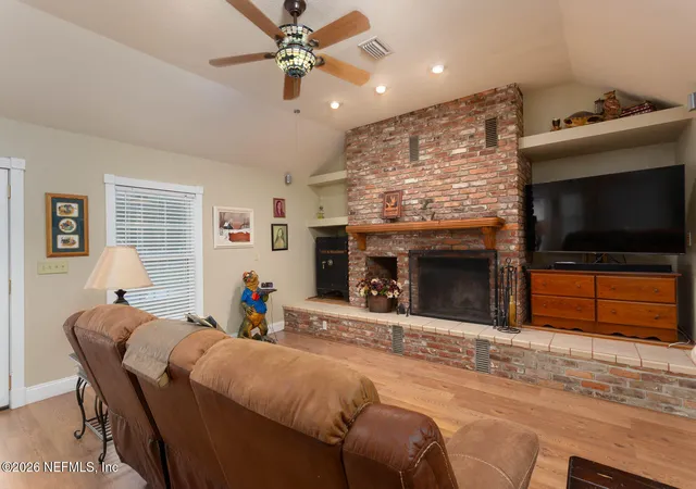 Photo 3 of Single family home for sale at 177 Central Ave, San Mateo, FL 32187 | MLS# 2164616 | Listing updated on 2026-09-12