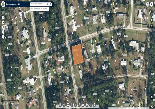 Photo 4 of Land for sale at 300 Tropic Ave, Satsuma, FL 32189 | MLS# 2164646 | Listing updated on 2026-09-12