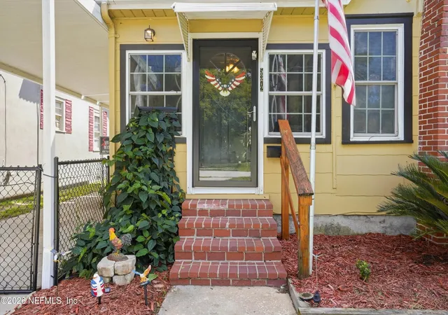 Photo 3 of Single family home for sale at 5372 Colonial Ave, Jacksonville, FL 32210 | MLS# 2165602 | Listing updated on 2026-10-04
