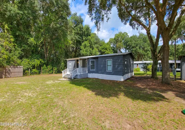 Photo 3 of Manufactured home for sale at 210 Walkup St, Interlachen, FL 32148 | MLS# 2164756 | Listing updated on 2026-09-14