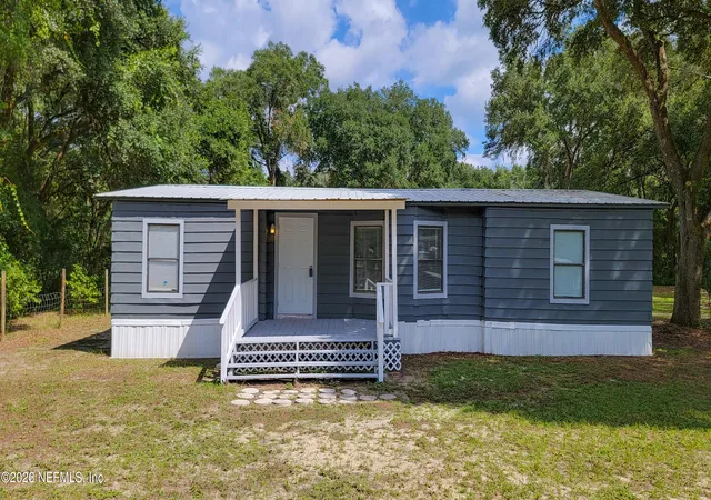 Photo 3 of Manufactured home for sale at 210 Walkup St, Interlachen, FL 32148 | MLS# 2164756 | Listing updated on 2026-09-14