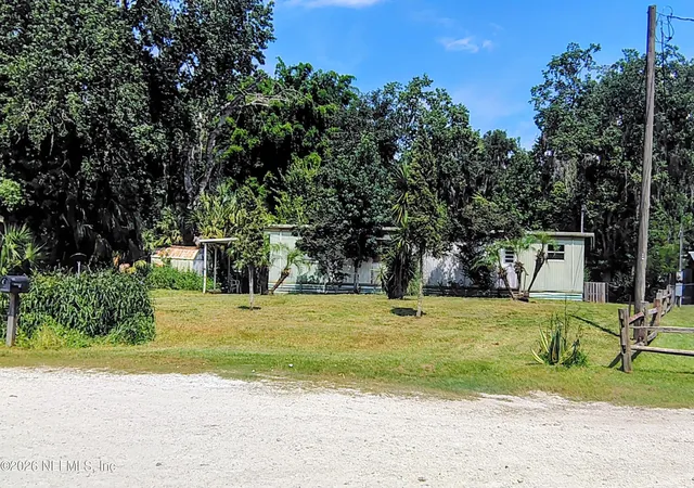 Photo 1 of Sale Pending at 117 Breezewood Cir, San Mateo, FL 32187 | MLS# 2164993 | Listing updated on 2026-10-06