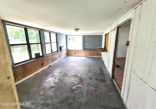 Photo 3 of Sale Pending at 117 Breezewood Cir, San Mateo, FL 32187 | MLS# 2164993 | Listing updated on 2026-10-06