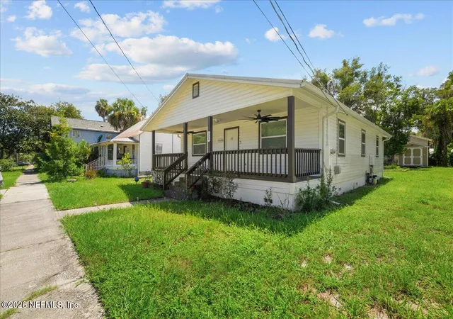 Photo 2 of Single family home for sale at 509 Bronson St, Palatka, FL 32177 | MLS# 2164805 | Listing updated on 2026-09-21