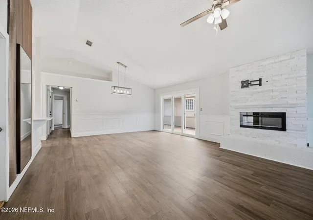 Photo 3 of Single family home for sale at 11479 Mandarin Glen Cir W, Jacksonville, FL 32223 | MLS# 2165933 | Listing updated on 2026-09-22