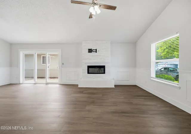 Photo 3 of Single family home for sale at 11479 Mandarin Glen Cir W, Jacksonville, FL 32223 | MLS# 2165933 | Listing updated on 2026-09-22