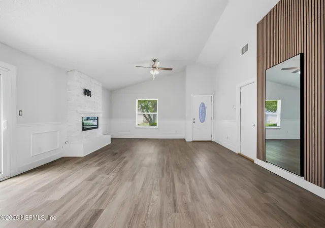 Photo 4 of Single family home for sale at 11479 Mandarin Glen Cir W, Jacksonville, FL 32223 | MLS# 2165933 | Listing updated on 2026-09-22