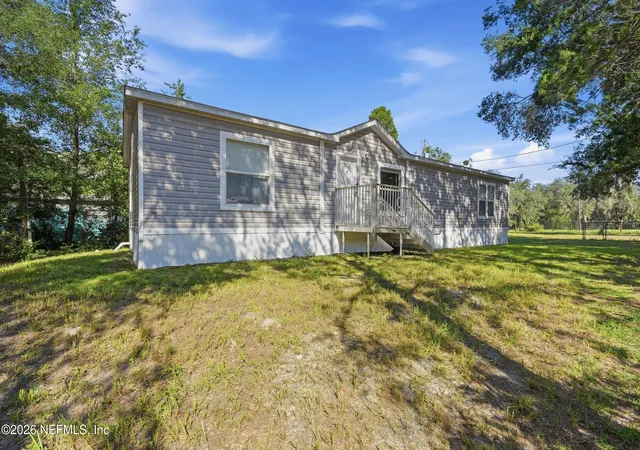 Photo 1 of Manufactured home for sale at 187 Lakeview Dr, Melrose, FL 32666 | MLS# 2165124 | Listing updated on 2026-09-17