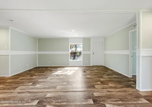 Photo 3 of Manufactured home for sale at 187 Lakeview Dr, Melrose, FL 32666 | MLS# 2165124 | Listing updated on 2026-09-17