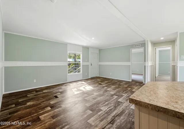 Photo 4 of Manufactured home for sale at 187 Lakeview Dr, Melrose, FL 32666 | MLS# 2165124 | Listing updated on 2026-09-17