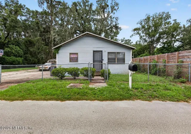 Photo 1 of Single family home for sale at 2054 Thomas Ct, Jacksonville, FL 32207 | MLS# 2165139 | Listing updated on 2026-09-30