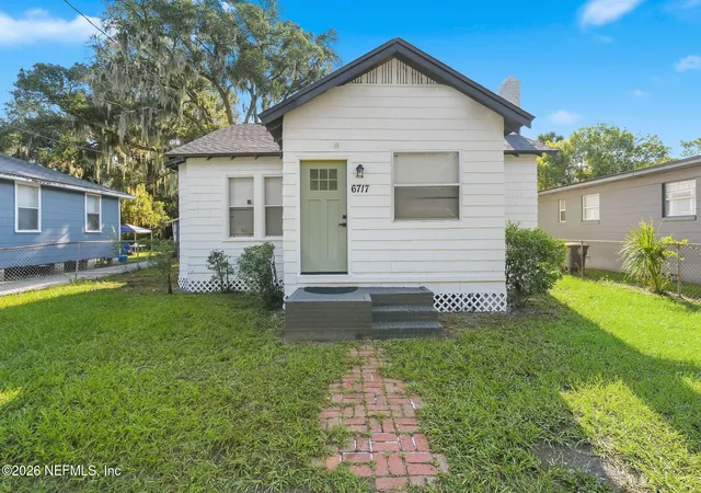 Photo 1 of Single family home for sale at 6717 N Pearl St, Jacksonville, FL 32208 | MLS# 2165028 | Listing updated on 2026-10-20