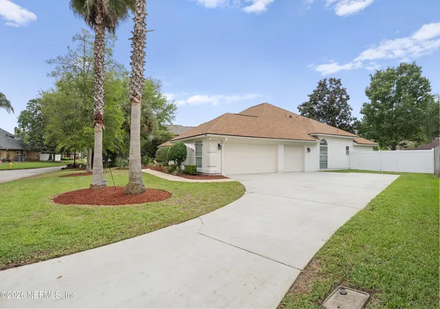 Photo 2 of Single family home for sale at 4025 Lonicera Loop, Saint Johns, FL 32259 | MLS# 2165423 | Listing updated on 2026-10-26