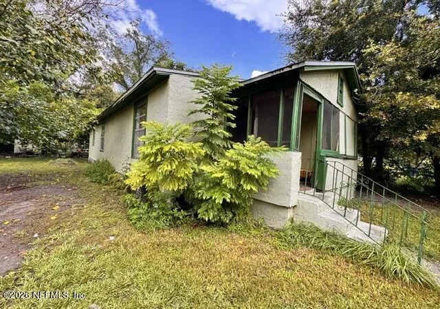 Photo 2 of Single family home for sale at 5242 Dodge Rd, Jacksonville, FL 32209 | MLS# 2165094 | Listing updated on 2026-10-15