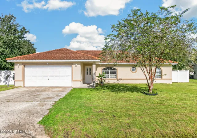 Photo 2 of Single family home for sale at 9 Big Bear Ln, Palm Coast, FL 32137 | MLS# 2165126 | Listing updated on 2026-10-22