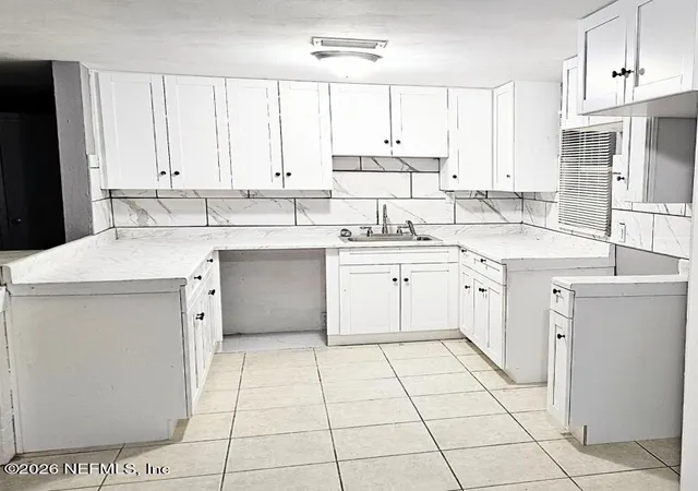 Photo 20 of Sale Pending at 5818 Tusk Ct, Jacksonville, FL 32209 | MLS# 2165117 | Listing updated on 2026-10-05