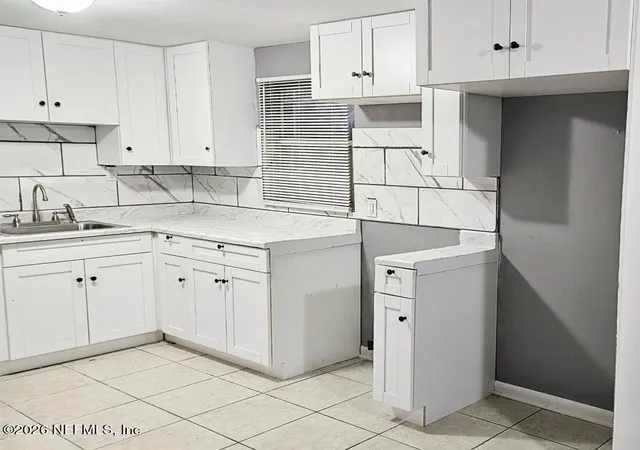 Photo 3 of Sale Pending at 5818 Tusk Ct, Jacksonville, FL 32209 | MLS# 2165117 | Listing updated on 2026-10-05