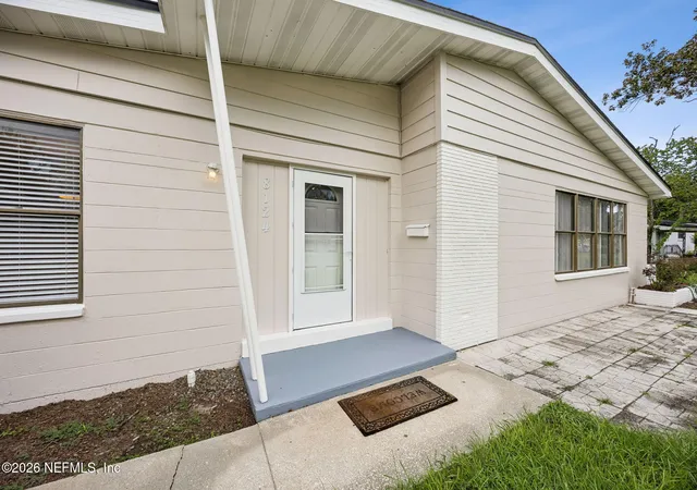 Photo 3 of Single family home for sale at 8124 Sierra Madre Dr W, Jacksonville, FL 32217 | MLS# 2165866 | Listing updated on 2026-09-30