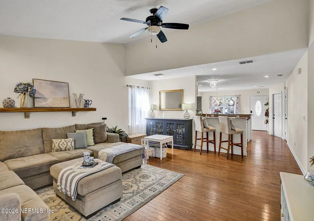 Photo 2 of Single family home for sale at 1091 13th Street N, Jacksonville Beach, FL 32250 | MLS# 2165327 | Listing updated on 2026-10-01