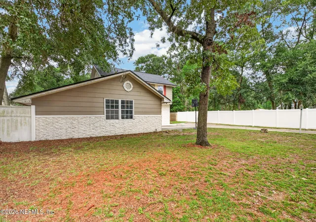 Photo 3 of Single family home for sale at 8409 Alderman Rd, Jacksonville, FL 32211 | MLS# 2165940 | Listing updated on 2026-09-23
