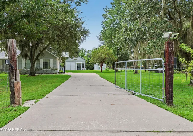 Photo 3 of Single family home for sale at 8639 Ranchwood Ln, Saint Augustine, FL 32092 | MLS# 2166096 | Listing updated on 2026-09-23