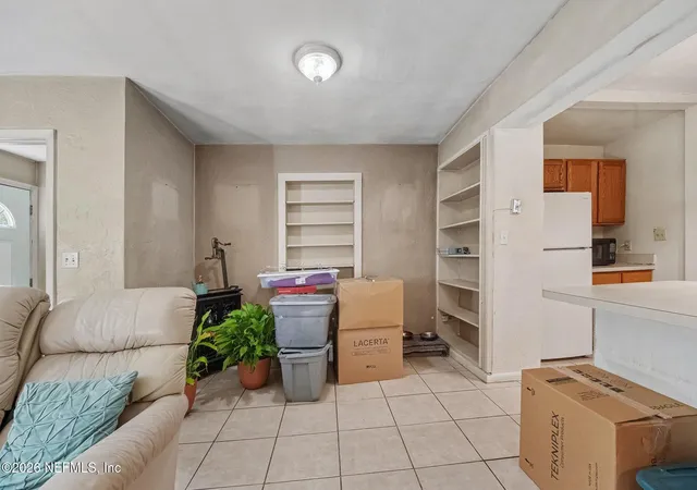 Photo 4 of Single family home for sale at 6715 Brandemere Rd S, Jacksonville, FL 32211 | MLS# 2165214 | Listing updated on 2026-09-22