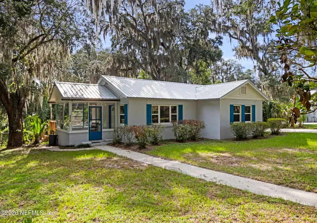 Photo 1 of Single family home for sale at 915 S 13th Street, Palatka, FL 32177 | MLS# 2165249 | Listing updated on 2026-10-18