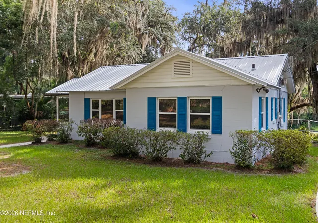 Photo 3 of Single family home for sale at 915 S 13th Street, Palatka, FL 32177 | MLS# 2165249 | Listing updated on 2026-10-18