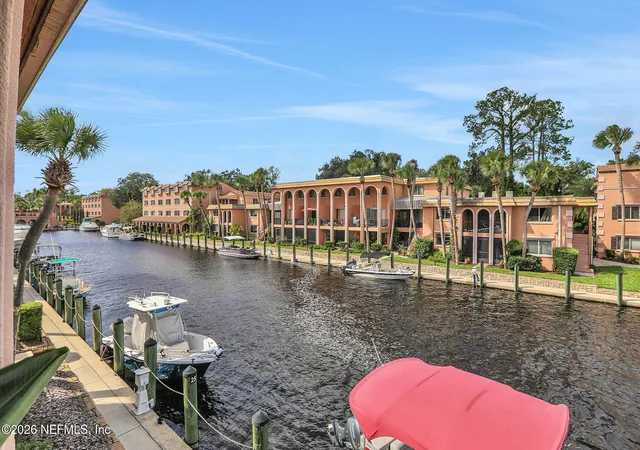 Listing Photo 3 - Condo for sale in building located at 5375 Ortega Farms Blvd, Jacksonville, FL 32210 - Unit #1106