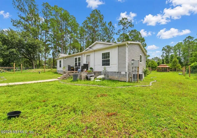 Photo 2 of Manufactured home for sale at 676 S County Rd 315, Interlachen, FL 32148 | MLS# 2165494 | Listing updated on 2026-09-22