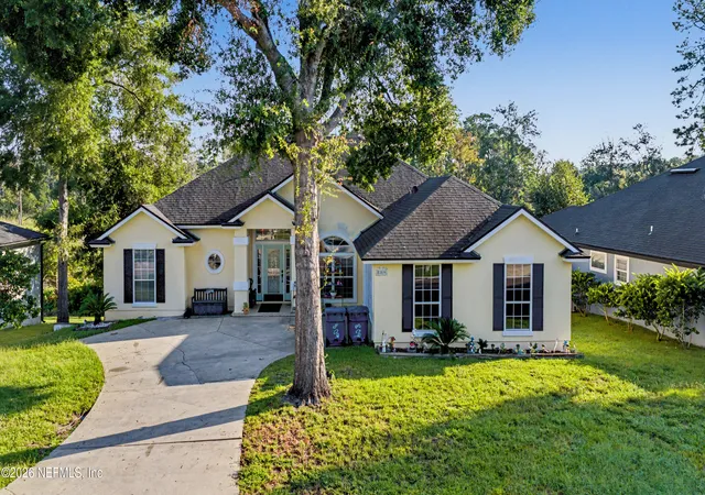 Photo 3 of Single family home for sale at 809 Pine Moss Rd, Jacksonville, FL 32218 | MLS# 2165445 | Listing updated on 2026-10-10