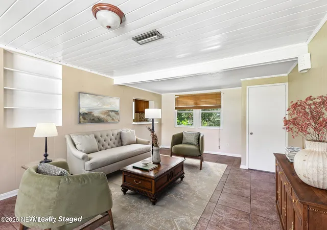 Photo 3 of Single family home for sale at 4912 Bridgewater Cir, Jacksonville, FL 32207 | MLS# 2165465 | Listing updated on 2026-09-25