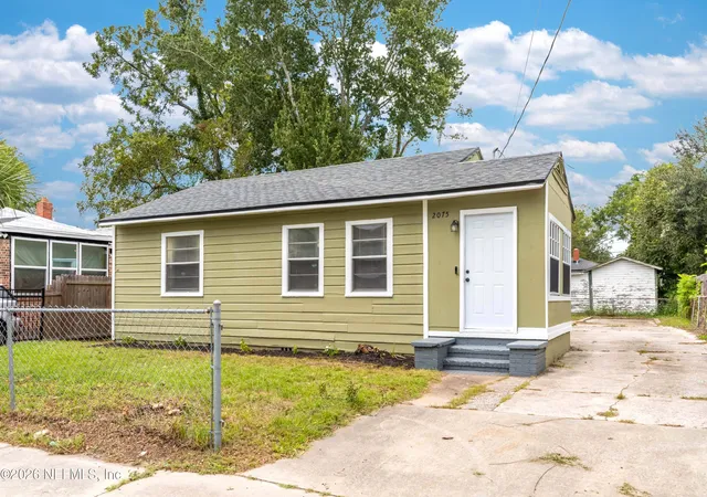 Photo 2 of Single family home for sale at 2075 W 13th Street, Jacksonville, FL 32209 | MLS# 2165613 | Listing updated on 2026-09-30