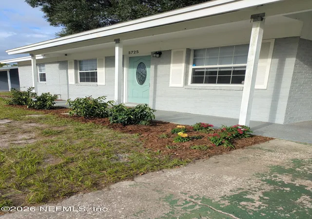 Photo 2 of Single family home for sale at 5725 Hillman Dr, Jacksonville, FL 32244 | MLS# 2165482 | Listing updated on 2026-09-21