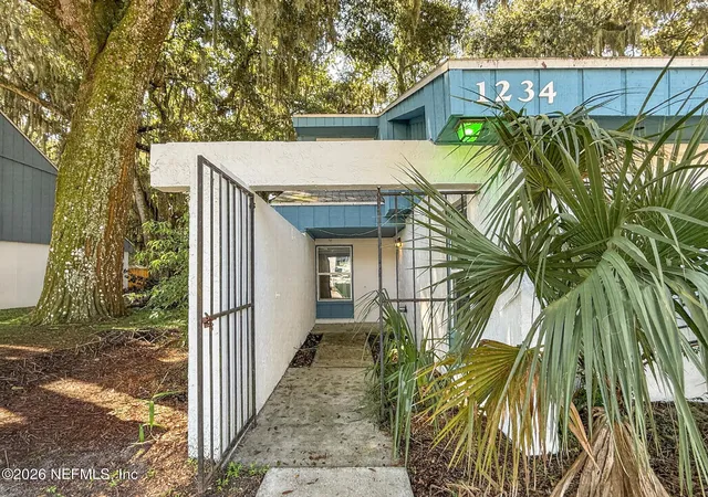 Photo 4 of Townhouse for sale at 1234 Mayport Landing Cir, Jacksonville, FL 32233 | MLS# 2165504 | Listing updated on 2026-09-30