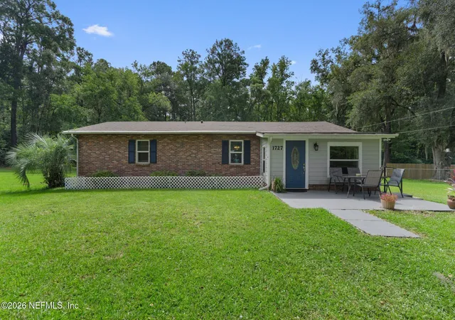 Photo 1 of Sale Pending at 1727 Elsie St, Green Cove Springs, FL 32043 | MLS# 2165596 | Listing updated on 2026-09-25
