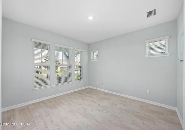 Photo 3 of Single family home for sale at 812 Windley Dr, Saint Augustine, FL 32092 | MLS# 2165615 | Listing updated on 2026-10-26