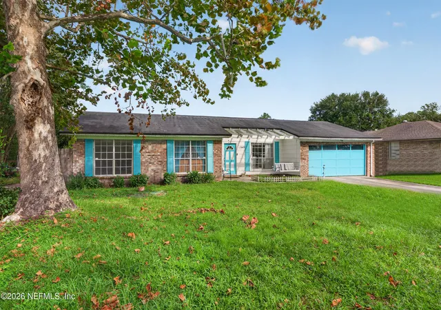 Photo 3 of Single family home for sale at 1949 Sussex Dr N, Orange Park, FL 32073 | MLS# 2165671 | Listing updated on 2026-10-07