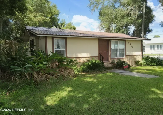 Photo 2 of Single family home for sale at 5000 Elm St, Welaka, FL 32193 | MLS# 2165674 | Listing updated on 2026-09-30