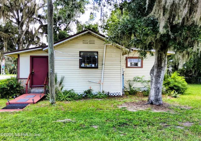 Photo 3 of Single family home for sale at 5000 Elm St, Welaka, FL 32193 | MLS# 2165674 | Listing updated on 2026-09-30