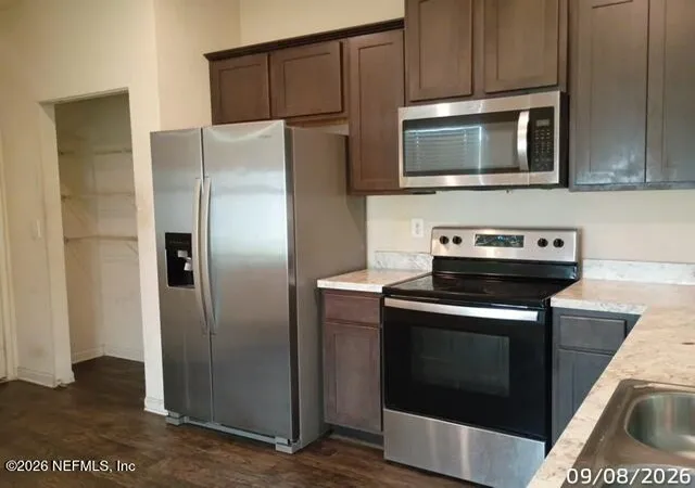 Photo 3 of Townhouse for sale at 8047 Echo Springs Rd, Jacksonville, FL 32256 | MLS# 2165677 | Listing updated on 2026-09-20