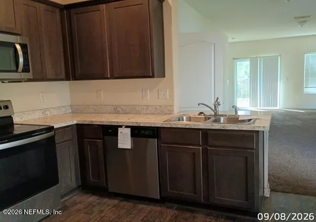 Photo 4 of Townhouse for sale at 8047 Echo Springs Rd, Jacksonville, FL 32256 | MLS# 2165677 | Listing updated on 2026-09-20