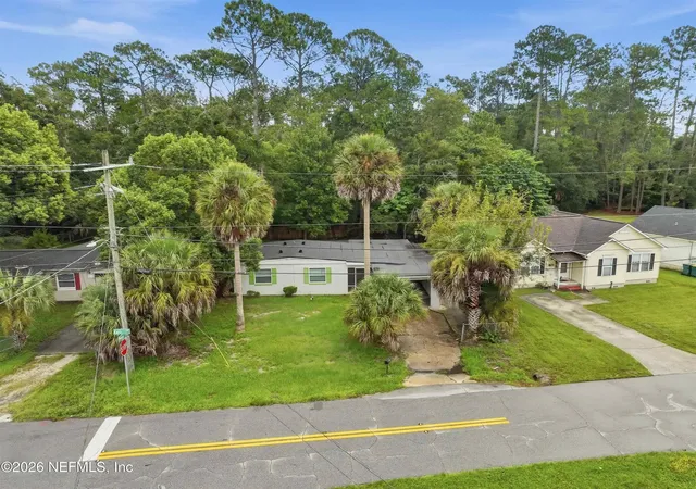 Photo 2 of Single family home for sale at 4117 E Eve Dr, Jacksonville, FL 32246 | MLS# 2166121 | Listing updated on 2026-10-07