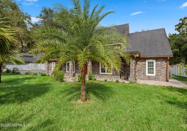 Photo 3 of Single family home for sale at 11017 Hood Rd S, Jacksonville, FL 32257 | MLS# 2165769 | Listing updated on 2026-09-27