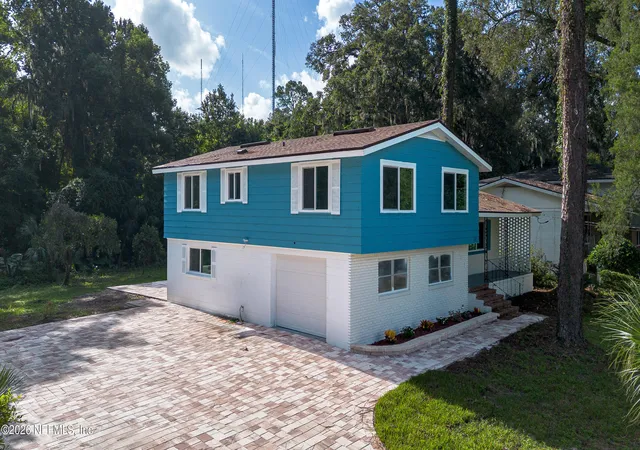Photo 3 of Single family home for sale at 1811 Mills Rd, Jacksonville, FL 32216 | MLS# 2167129 | Listing updated on 2026-10-29